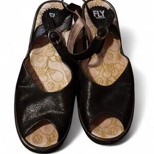 Black fly london kirsty wedges